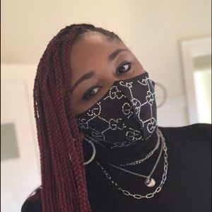 Meet your Posher, Crystal